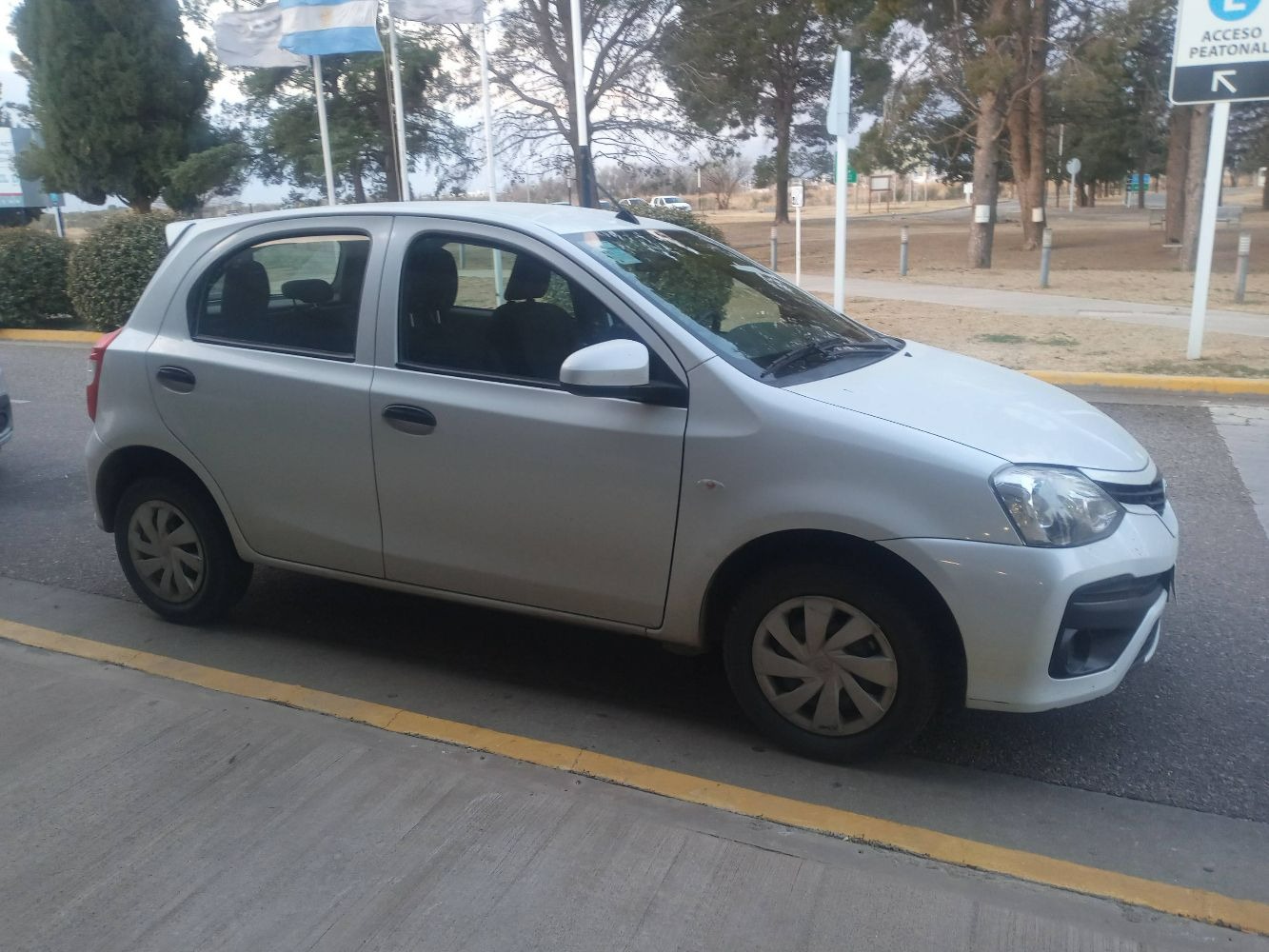 Foto de Toyota ETIOS X 1.5 6M/T 5P